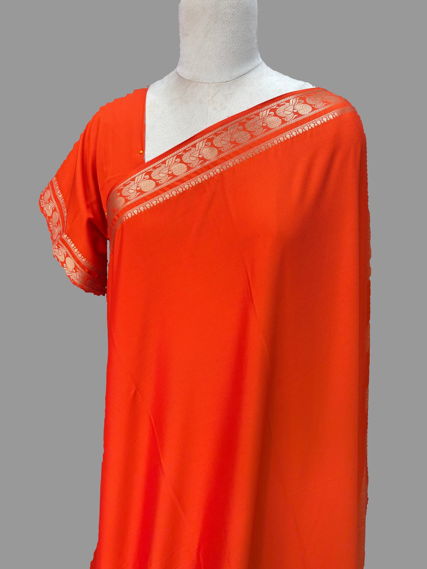 Semi Mysore Crepe (Self, Peacock Marching Border)