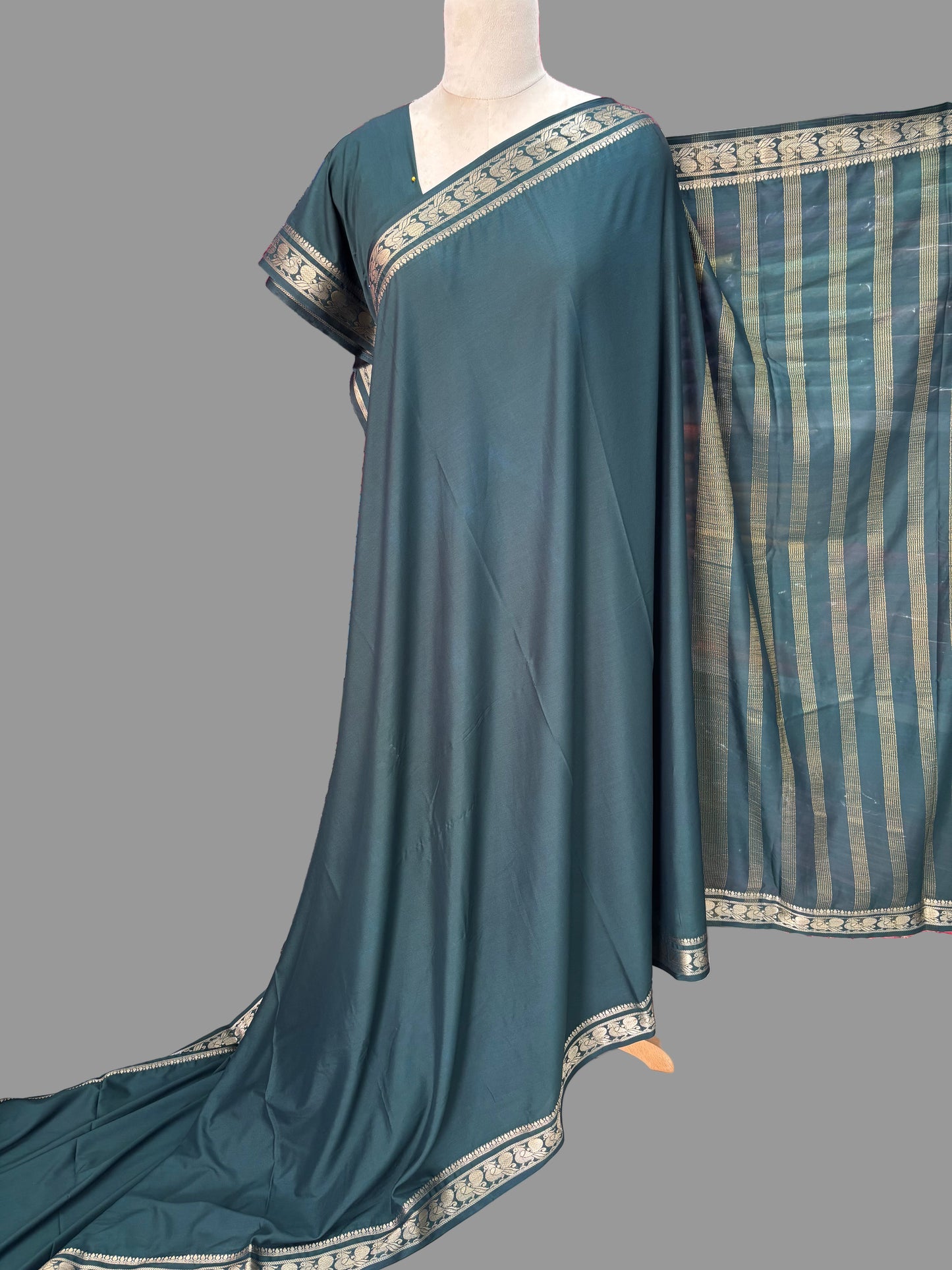 Semi Mysore Crepe (Self, Peacock Marching Border)