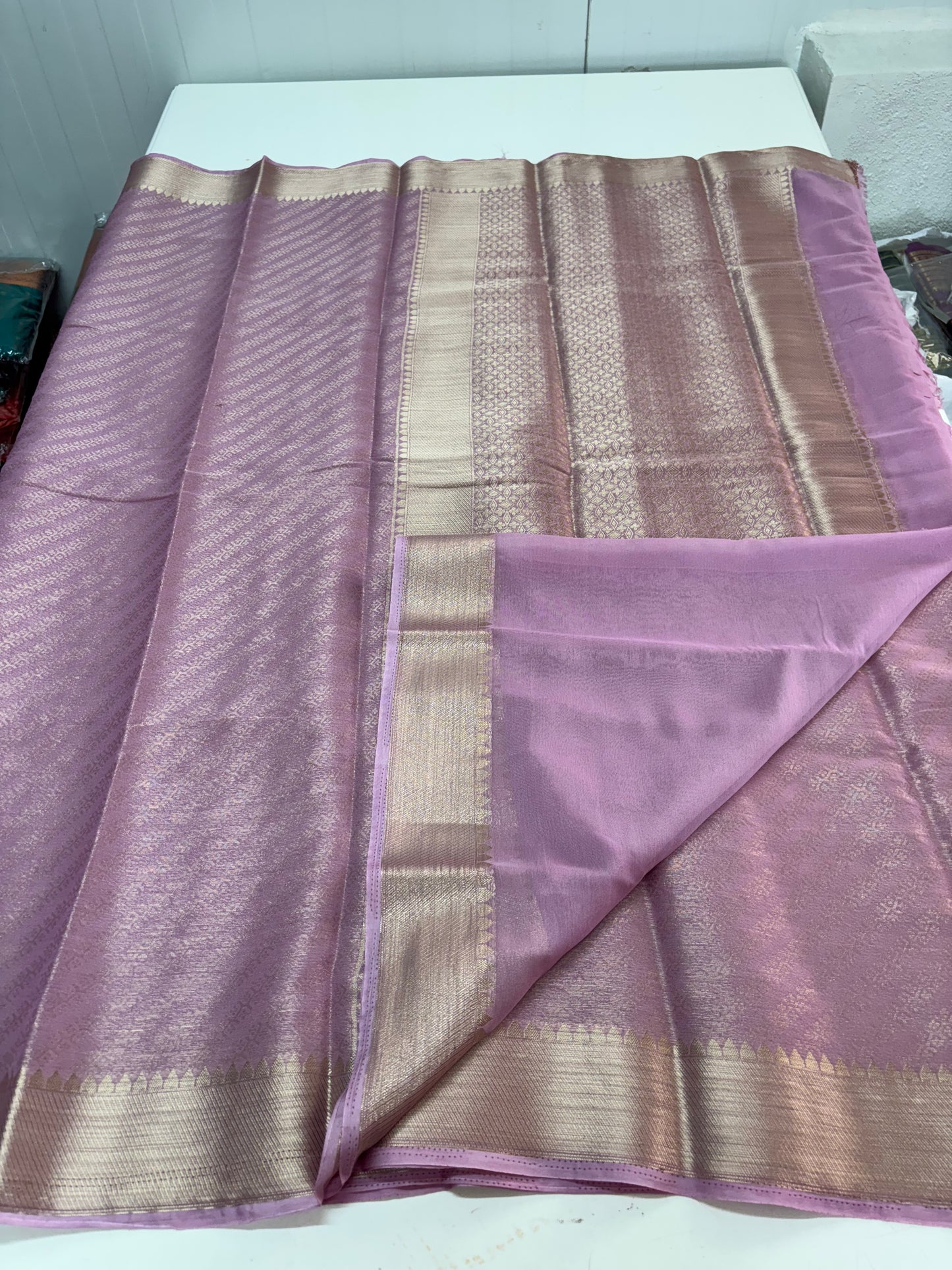 Semi Mysore Brocade (Floral Diagonal Lines Pattern)