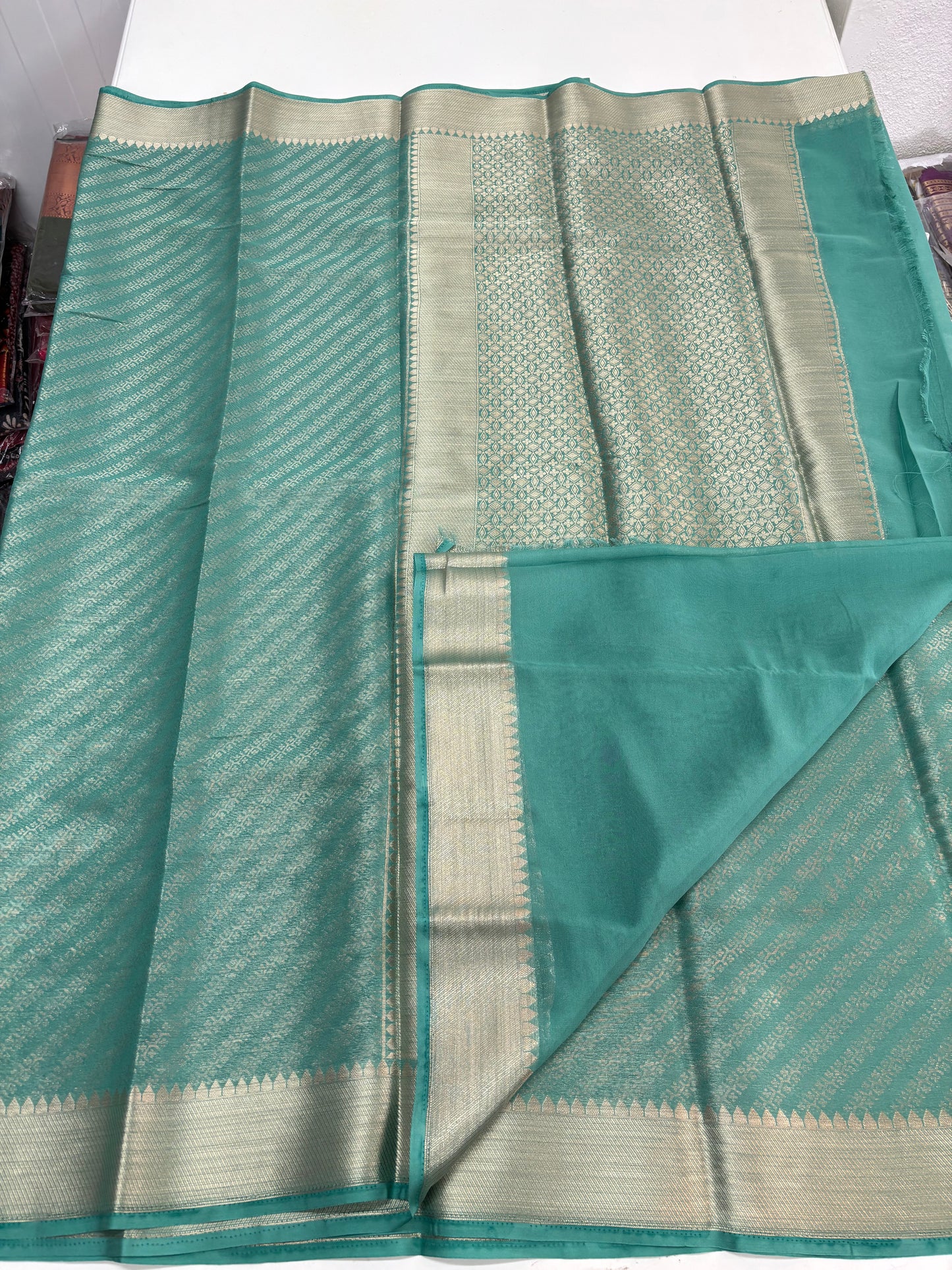 Semi Mysore Brocade (Floral Diagonal Lines Pattern)