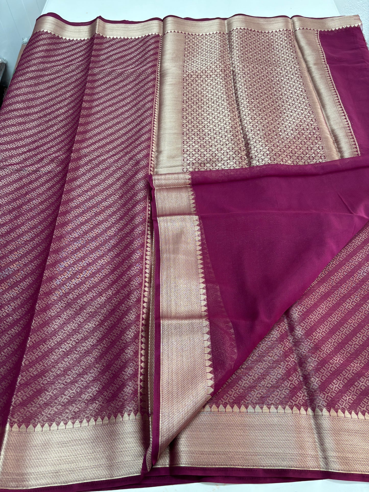 Semi Mysore Brocade (Floral Diagonal Lines Pattern)