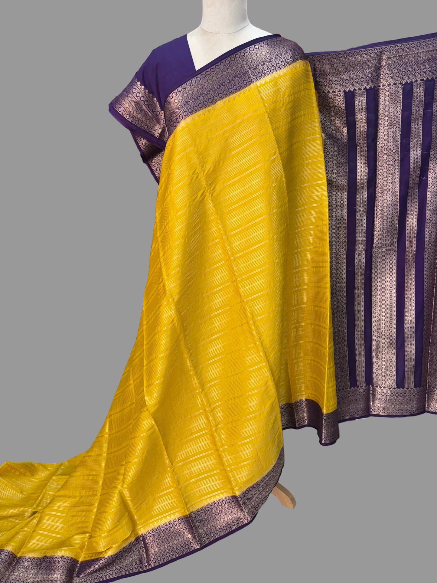 Semi Mysore Crepe (Horizontal Lines and Grand Chit Pallu)