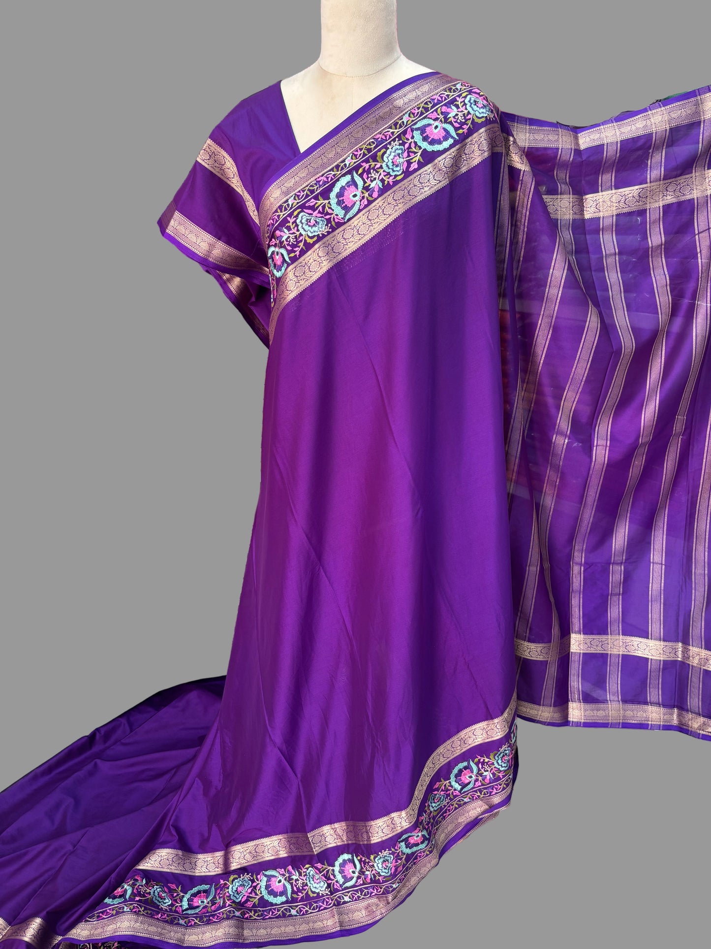 Semi Mysore Crepe (Floral Embroidery, Floral Bentex Border)