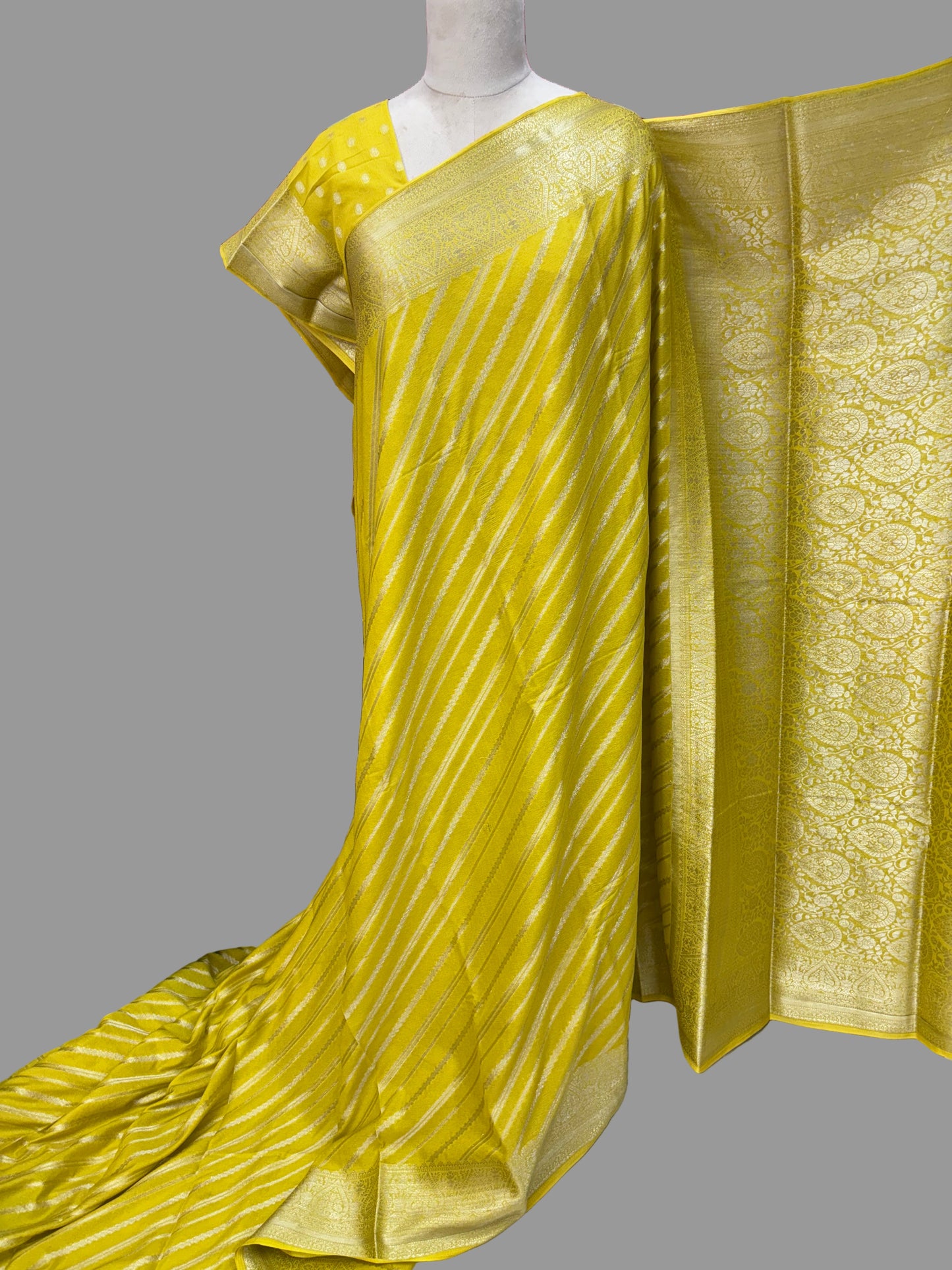 Banarasi Georgette (Grand Pallu and Rich Leaf Border)