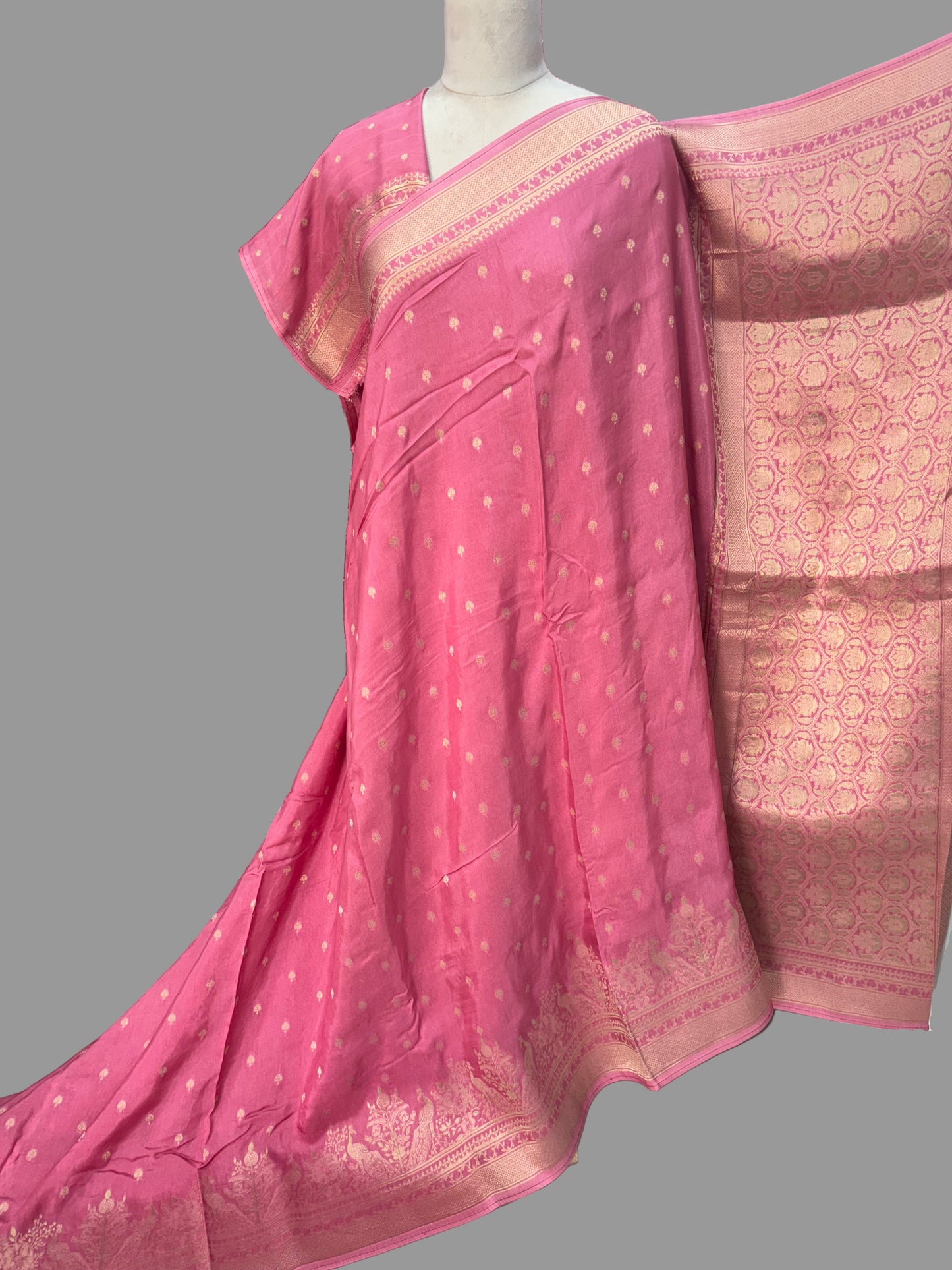 Banarasi Viscose Saree (Premium, Motifs Body, Peacock Border)