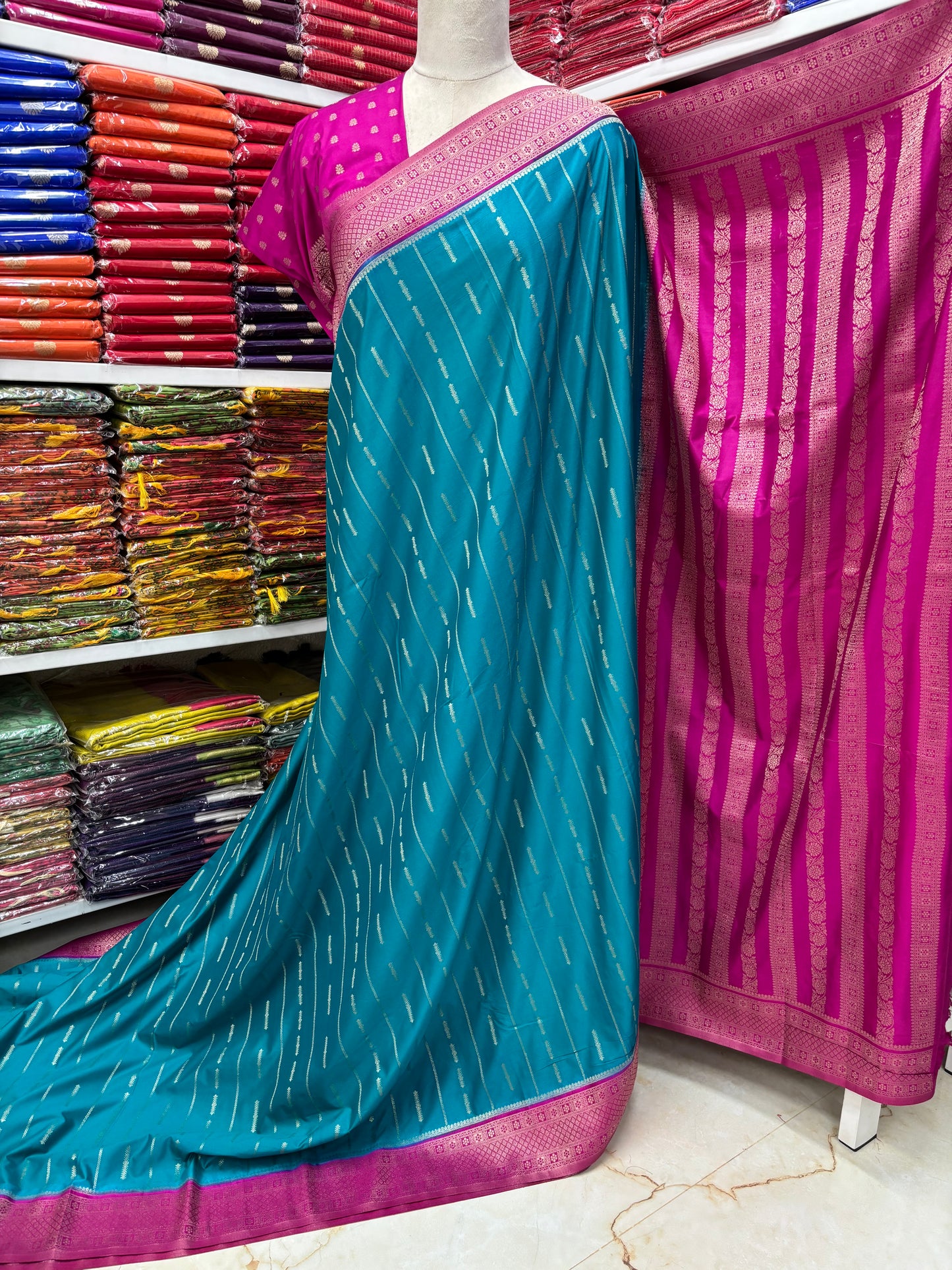 Semi Mysore Crepe (Premium, Vertical Weaves Grand Chit Pallu)