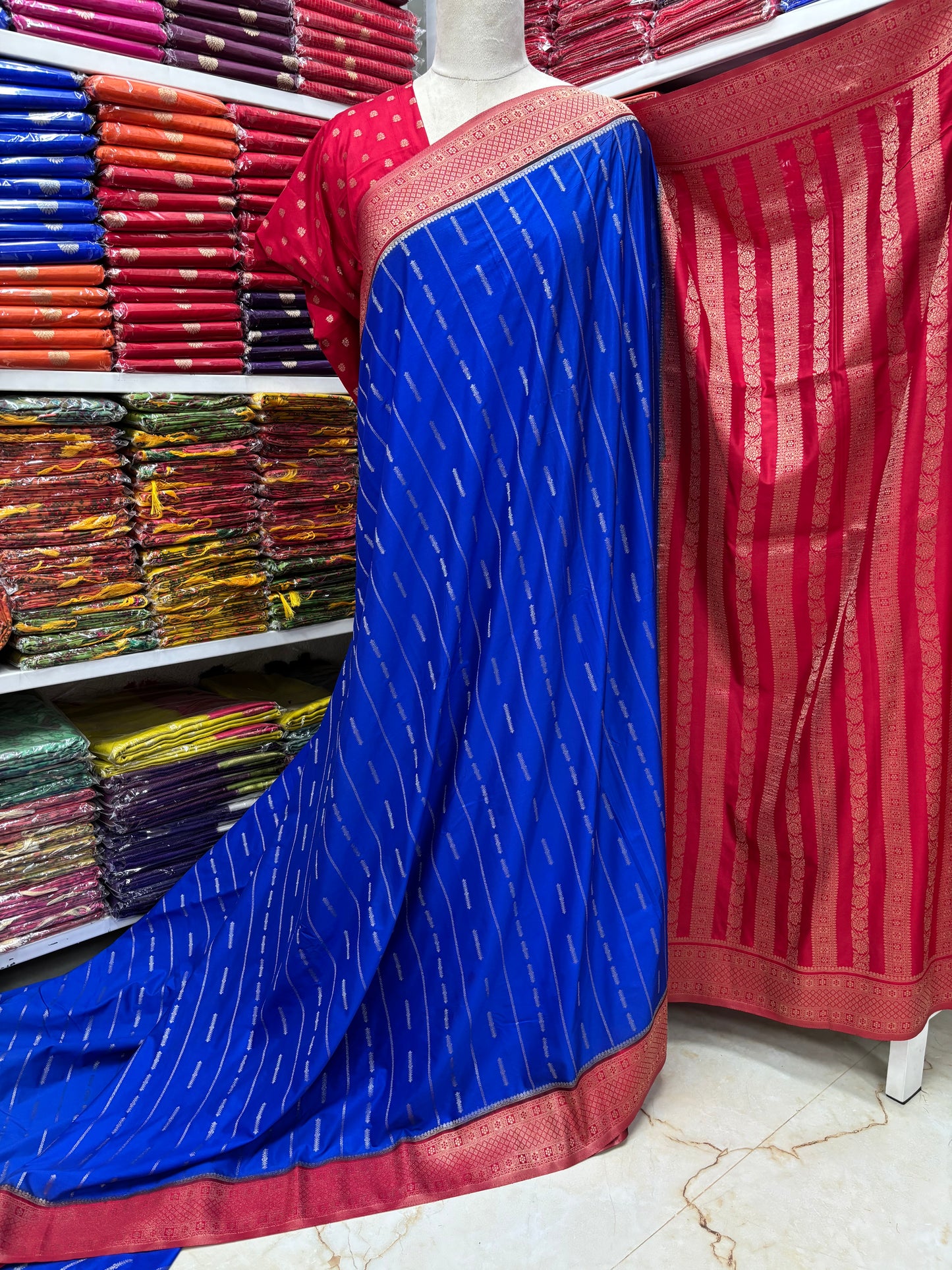 Semi Mysore Crepe (Premium, Vertical Weaves Grand Chit Pallu)