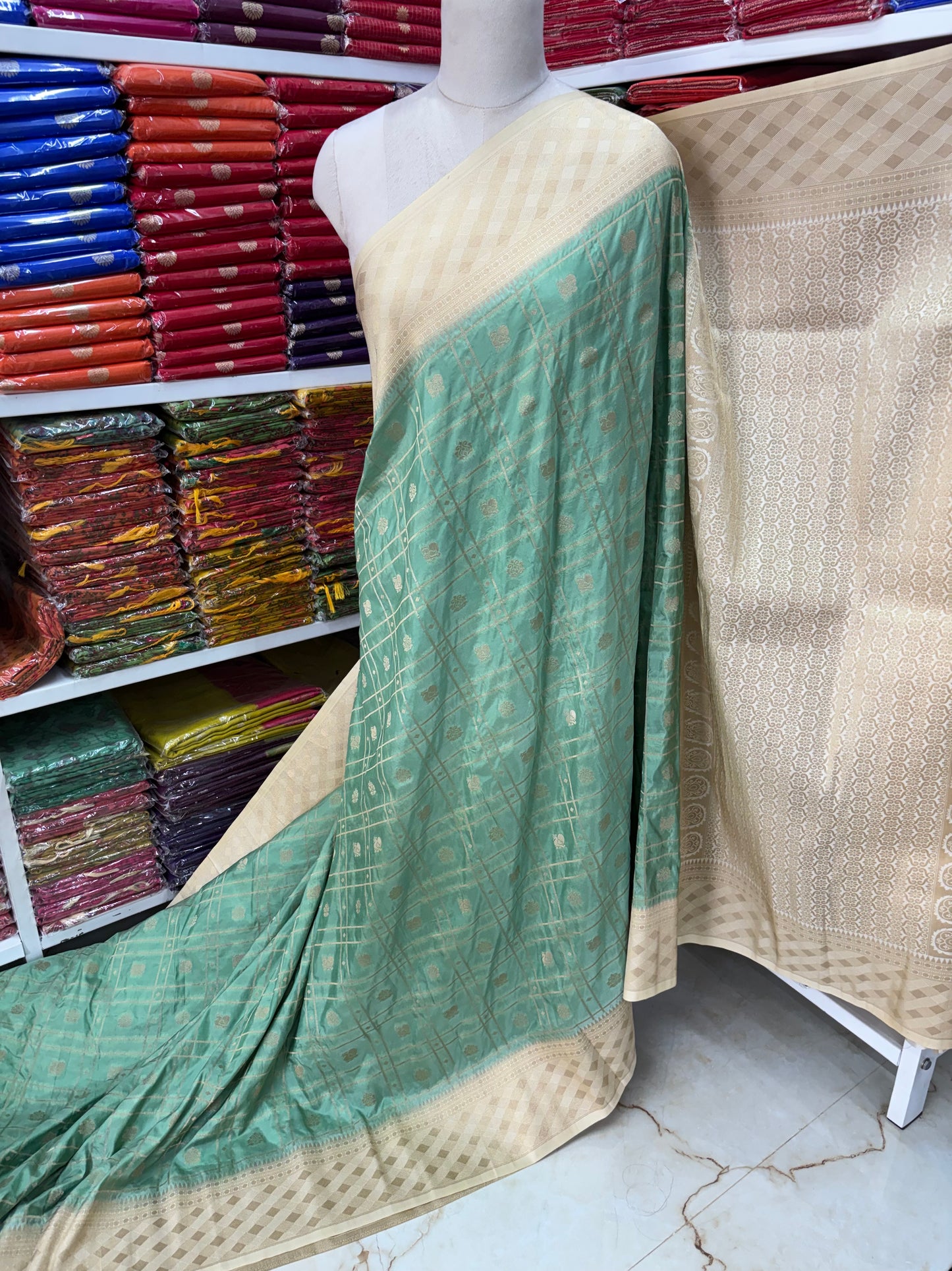 Semi Mysore Crepe (Checks, Motifs, Rich Pallu)