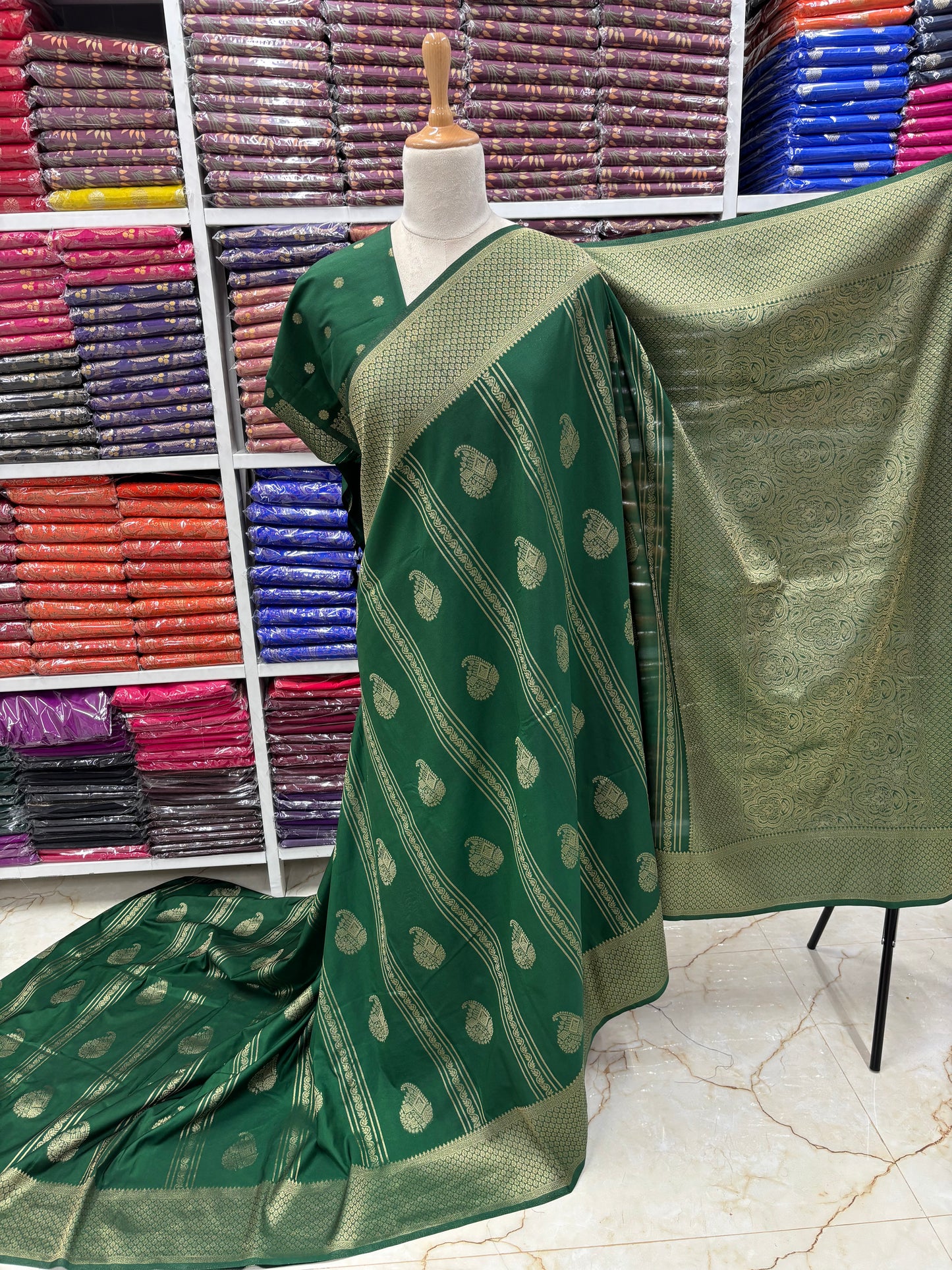 Banarasi Khaddi Georgette (Premium, Mango Motifs and Rich Pallu)