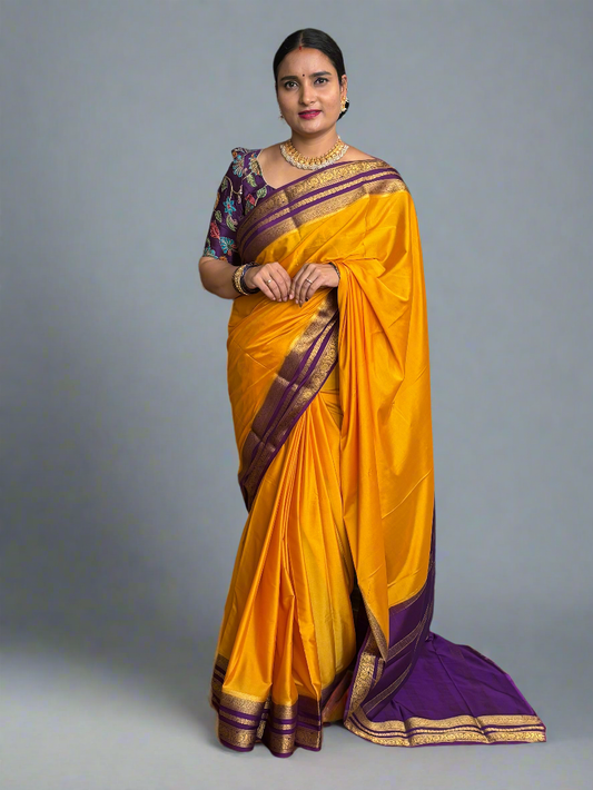 Semi Mysore Crepe (Contrast, Medium Sized Bentex Border)