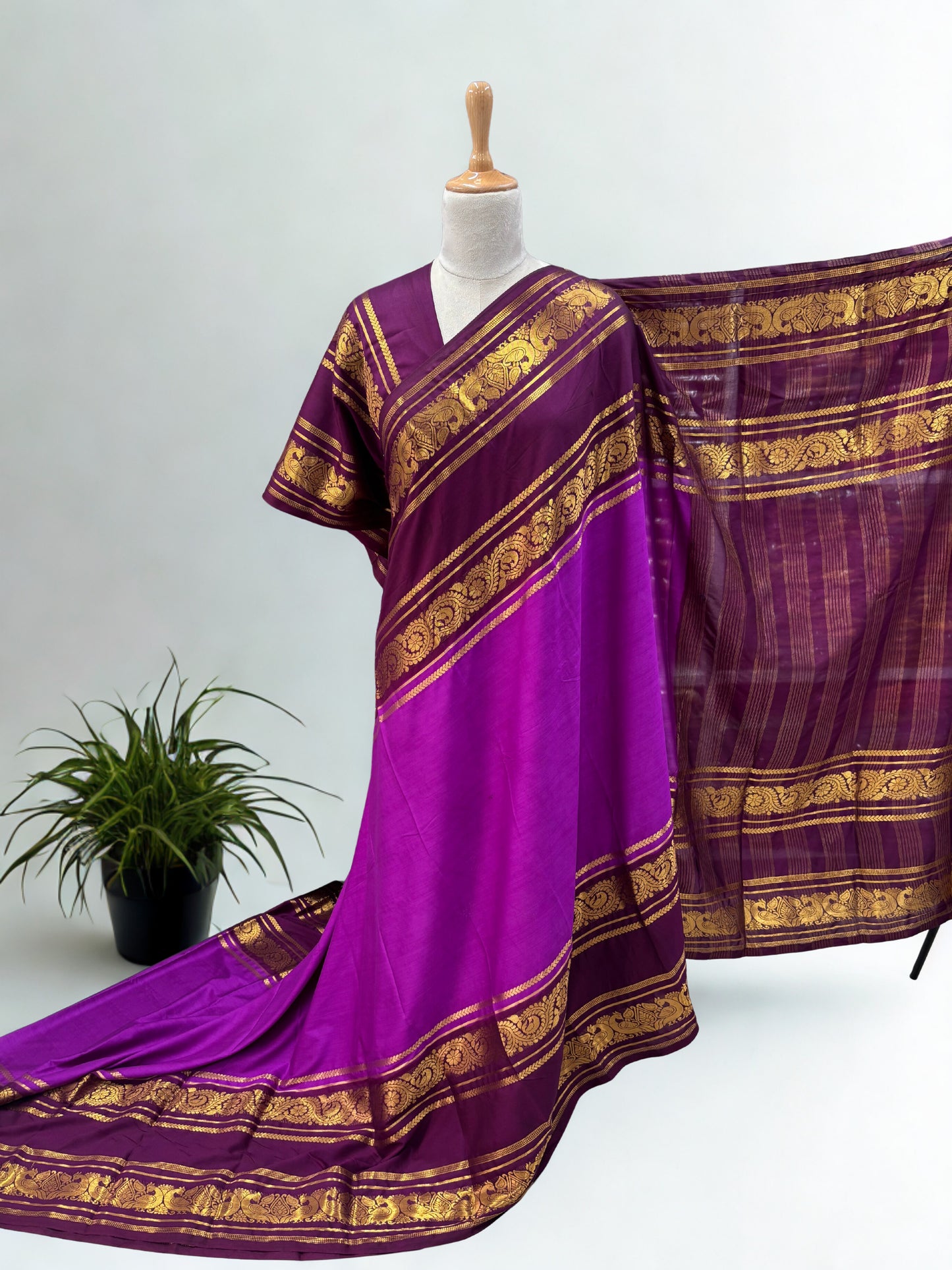 Semi Mysore Crepe (Peacock and Floral Big Bentex Border)