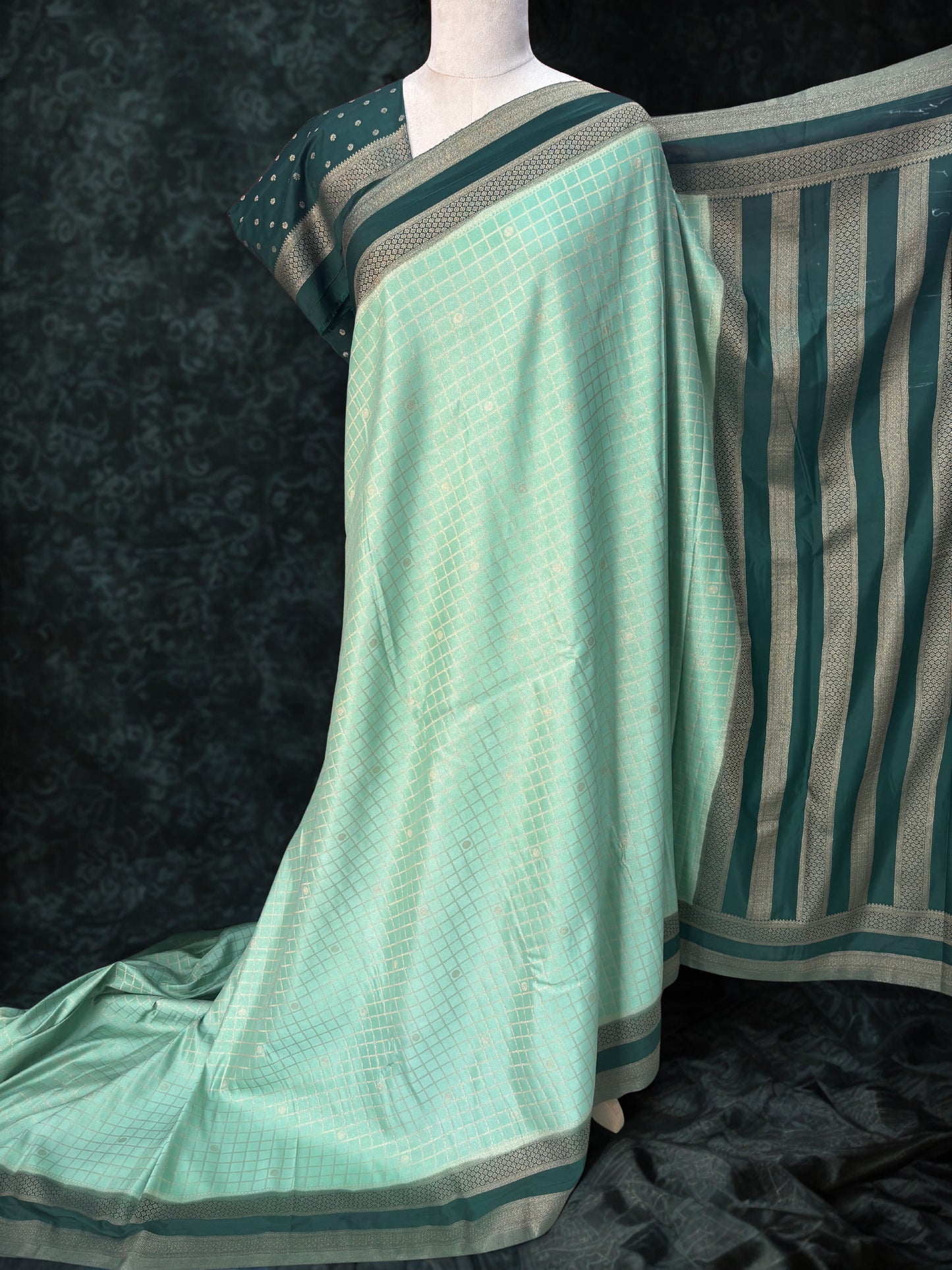 Semi Mysore Crepe (Premium, Brocade Checks Bentex Border)